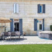 Charmante maison de bourg - avec jardin