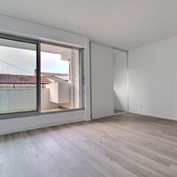 Studio avec balcon et parking