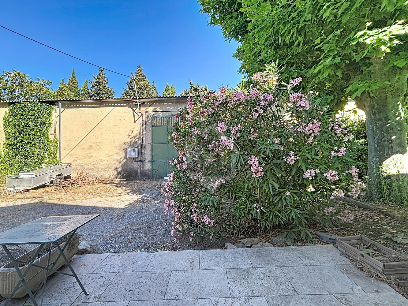 Studio meublé à louer